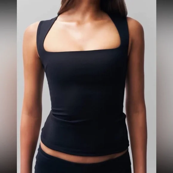 Danielle Guizio Top - Picture 2 of 4